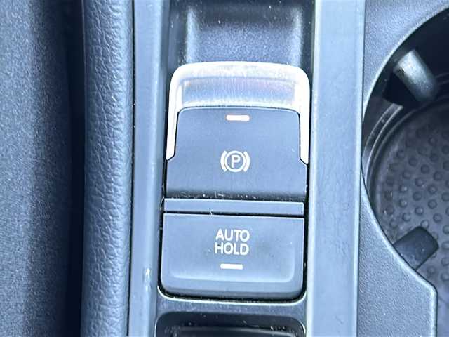 フォルクスワーゲン ゴルフ Ｒ 三重県 2014(平26)年 9.5万km ディープブラックパールエフェクト 純正ナビ/バックカメラ/本革シート/ＥＴＣ/スペアキー/前後ドラレコ/前後クリアランスソナー/シートヒーター/パワーシート/ＡＣＣ/オートライト/電動格納ミラー/革巻きステアリング/禁煙車