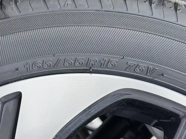 スズキ スペーシア カスタム HYBRID XS 大阪府 2025(令7)年 0.1千km ピュアホワイトパール/ブラック2トーン カスタム HV XS　全方位モニター付きメモリ-ナビゲーション・スズキコネクト対応通信機装着車(195800円)/レーダークルーズコントロール　コーナーセンサー　バックカメラ　レーンアシスト　全方位カメラ　ＬＥＤヘッドライト　プッシュスタート　衝突軽減　純正アルミホイール　フォグランプ　ハンドルヒーター 登録済未使用車 純正大型ナビ 両側電動