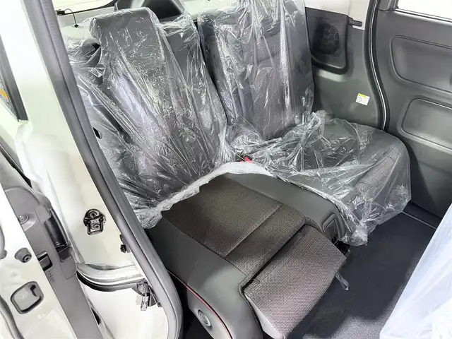 スズキ スペーシア カスタム HYBRID XS 大阪府 2025(令7)年 0.1千km ピュアホワイトパール/ブラック2トーン カスタム HV XS　全方位モニター付きメモリ-ナビゲーション・スズキコネクト対応通信機装着車(195800円)/レーダークルーズコントロール　コーナーセンサー　バックカメラ　レーンアシスト　全方位カメラ　ＬＥＤヘッドライト　プッシュスタート　衝突軽減　純正アルミホイール　フォグランプ　ハンドルヒーター 登録済未使用車 純正大型ナビ 両側電動