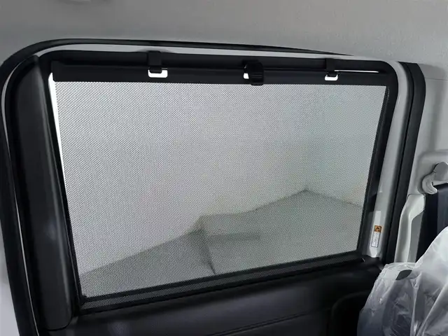 スズキ スペーシア カスタム HYBRID XS 大阪府 2025(令7)年 0.1千km ピュアホワイトパール/ブラック2トーン カスタム HV XS　全方位モニター付きメモリ-ナビゲーション・スズキコネクト対応通信機装着車(195800円)/レーダークルーズコントロール　コーナーセンサー　バックカメラ　レーンアシスト　全方位カメラ　ＬＥＤヘッドライト　プッシュスタート　衝突軽減　純正アルミホイール　フォグランプ　ハンドルヒーター 登録済未使用車 純正大型ナビ 両側電動