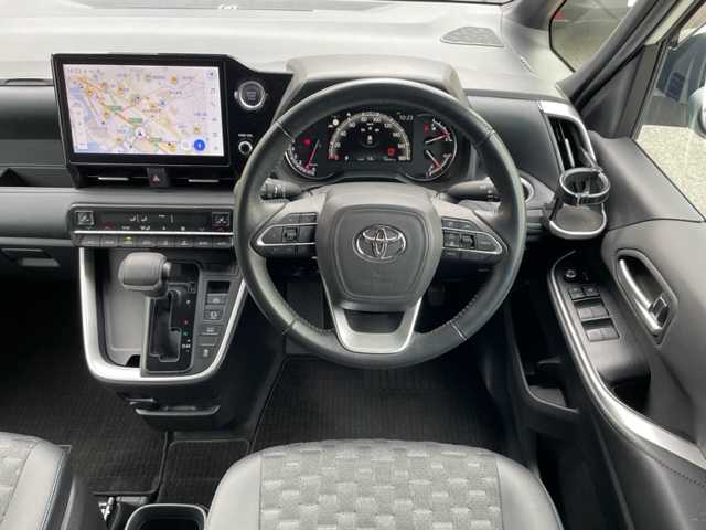 トヨタ ヴォクシー S－Z 神奈川県 2022(令4)年 6.5万km ホワイトパールクリスタルシャイン ワンオーナー				/純正10.5インチメモリーナビ			/・DTV/SD/CD/DVD/BT/HDMI			/バックカメラ/クリアランスソナー/ハーフレザーシート/前席シートヒーター/D席シートリフター/ビルトインETC2.0/ToyotaSafetySense/・アダプティブハイビームシステム/・オートマチックハイビーム/・プリクラッシュセーフティー/・レーントレーシングアシスト/・レーンディパーチャーアラート				/・発進遅れ告知機能/・ロードサインアシスト/・レーダークルーズコントロール/両側パワースライドドア/後席用サンシェード/前後ドライブレコーダー/純正17インチAW	/オートライト/純正LEDヘッドライト				/フォグランプ			/プッシュEgスタート/ストップ			/スマートキー×2	/純正フロアマット/取扱説明書/マルチメディア取扱説明書				/新車時保証書