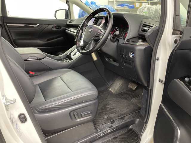 トヨタ アルファード S Cパッケージ 道央・札幌 2021(令3)年 6.1万km ホワイトパールクリスタルシャイン ・4WD/寒冷地仕様/・純正ディスプレイオーディオ　/・ナビ/BT/CD/DVD/・バックカメラ/・レーダークルーズコントロール/・ブラインドスポットモニター/・リヤクロストラフィックアラート/・トヨタセーフティセンス/・プリクラッシュセーフティ/・パワーシート/シートポジションメモリー/・シートヒーター/シートベンチレーション/・前後ドライブレコーダー/・MTモード付AT/・デジタルインナーミラー/・ステアリングスイッチ/ヒーター/・ビルトインETC/・両側パワースライドドア/・パワーバックドア/・三眼LEDヘッドライト/・オートマチックハイビーム/・ドアバイザー/・AC100V/・スマートキー/スペアキー