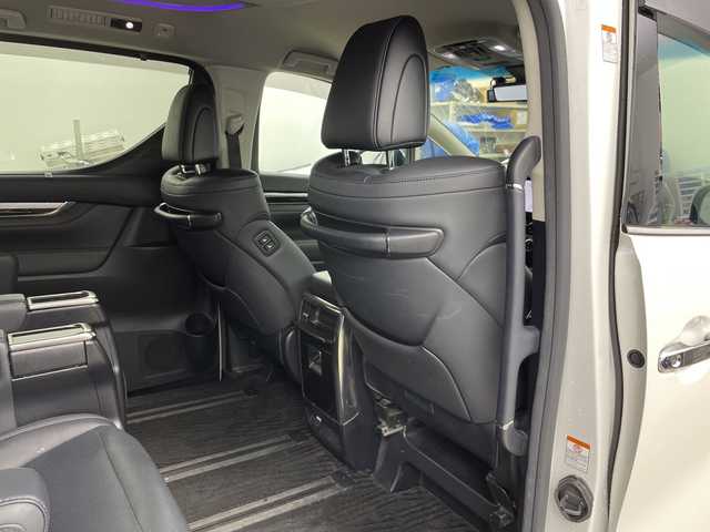 トヨタ アルファード S Cパッケージ 道央・札幌 2021(令3)年 6.1万km ホワイトパールクリスタルシャイン ・4WD/寒冷地仕様/・純正ディスプレイオーディオ　/・ナビ/BT/CD/DVD/・バックカメラ/・レーダークルーズコントロール/・ブラインドスポットモニター/・リヤクロストラフィックアラート/・トヨタセーフティセンス/・プリクラッシュセーフティ/・パワーシート/シートポジションメモリー/・シートヒーター/シートベンチレーション/・前後ドライブレコーダー/・MTモード付AT/・デジタルインナーミラー/・ステアリングスイッチ/ヒーター/・ビルトインETC/・両側パワースライドドア/・パワーバックドア/・三眼LEDヘッドライト/・オートマチックハイビーム/・ドアバイザー/・AC100V/・スマートキー/スペアキー