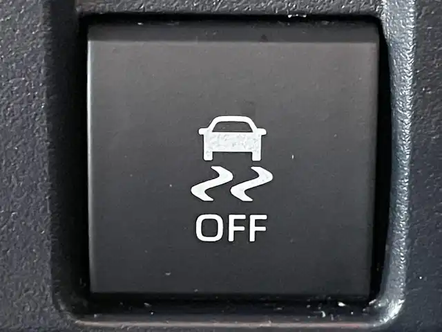 トヨタ ランドクルーザー AX 群馬県 2024(令6)年 3.4万km スーパーホワイトⅡ 7インチディスプレイオーディオ/バックカメラ/純正16インチアルミホイール/純正フロアマット/AHB/Bluetooth/スペアキー2本/ダウンヒルアシストコントロール/センターデフロック/寒冷地仕様/パワーステアリング/ETC/ターボ/４WD/電動格納ミラー/本革ステアリング/デジタルミラー