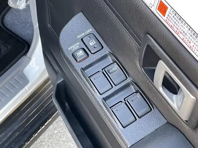 トヨタ ランドクルーザー AX 群馬県 2024(令6)年 3.4万km スーパーホワイトⅡ 7インチディスプレイオーディオ/バックカメラ/純正16インチアルミホイール/純正フロアマット/AHB/Bluetooth/スペアキー2本/ダウンヒルアシストコントロール/センターデフロック/寒冷地仕様/パワーステアリング/ETC/ターボ/４WD/電動格納ミラー/本革ステアリング/デジタルミラー