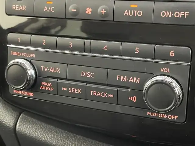 日産 エルグランド 250ハイウェイスターS 埼玉県 2019(平31)年 5.2万km ブリリアントホワイトパール ワンオーナー/ハーフレザーシート/純正メモリナビ/　DTV CD DVD BT SD HDDREC AUX/両側パワースライドドア/全方位バックカメラ/フリップダウンモニター/オットマン/インテリジェントクルーズコントロール/インテリジェントエマージェンシーブレーキ/LDW（車線逸脱警報）/VDC（ビークルダイナミクスコントロールシステム）/純正ビルトインETC/社外前後ドライブレコーダー/エンジンスタートボタン/スマートキー/スペアキー/純正LEDヘッドライト/オートライト/純正アルミホイール