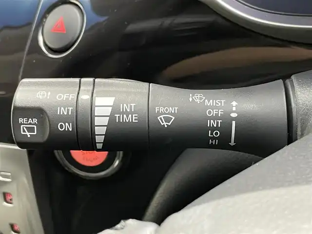 日産 エルグランド 250ハイウェイスターS 埼玉県 2019(平31)年 5.2万km ブリリアントホワイトパール ワンオーナー/ハーフレザーシート/純正メモリナビ/　DTV CD DVD BT SD HDDREC AUX/両側パワースライドドア/全方位バックカメラ/フリップダウンモニター/オットマン/インテリジェントクルーズコントロール/インテリジェントエマージェンシーブレーキ/LDW（車線逸脱警報）/VDC（ビークルダイナミクスコントロールシステム）/純正ビルトインETC/社外前後ドライブレコーダー/エンジンスタートボタン/スマートキー/スペアキー/純正LEDヘッドライト/オートライト/純正アルミホイール