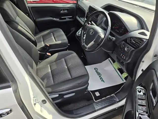 トヨタ ヴォクシー ZS 煌 鹿児島県 2019(平31)年 7.5万km ホワイトパールクリスタルシャイン 前後ＡＬＰＩＮＥナビ（ＢＩＧ－Ｘ１１）　/前後ドライブレコーダー　/ビルトインＥＴＣ　/クルーズコントロール　/両側パワースライドドア　/Ｂｌｕｅｔｏｏｔｈオーディオ　/フルセグテレビ　/社外デュアルホーン/純正アルミホイール(16インチ)/ＭＴモード付きＡＴ/横滑り防止装置/レーンキープアシスト/LEDヘッドライト/プッシュスタート/スマートキー