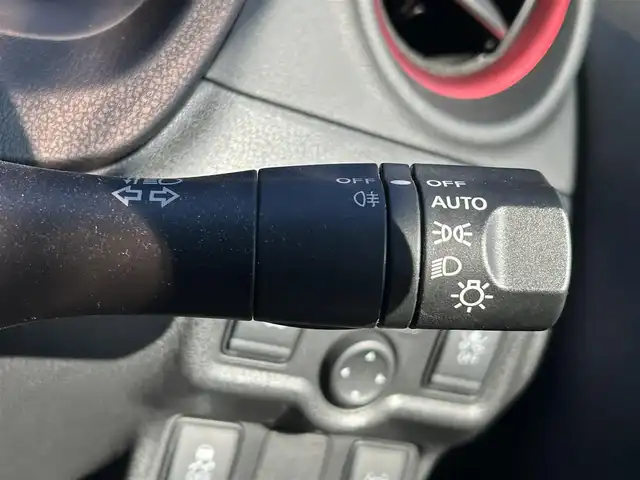 日産 ノート e－パワー ニスモ 静岡県 2018(平30)年 9.5万km スーパーブラック ユーザー買取車両/ハイブリッド車/純正SDナビ（MM317D-W）/[AM/FM/TV/BT/CD/DVD]/純正LEDヘッドライト/純正16インチAW/純正セミバケットシート/クルーズコントロール（追従走行あり）/スマートキー/スペアキー×１/車外カメラ（全方位、バック）/ETC/ドライブレコーダー/横滑り防止装置/衝突被害軽減システム/レーンアシスト/コーナーセンサー/保証書/取扱説明書