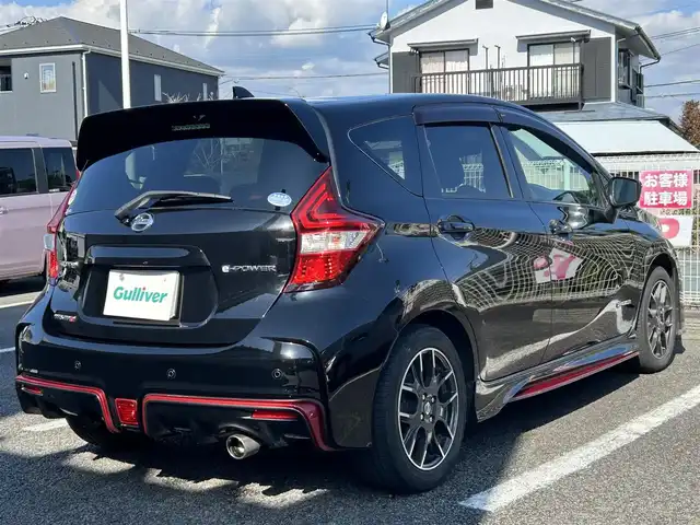日産 ノート e－パワー ニスモ 静岡県 2018(平30)年 9.5万km スーパーブラック ユーザー買取車両/ハイブリッド車/純正SDナビ（MM317D-W）/[AM/FM/TV/BT/CD/DVD]/純正LEDヘッドライト/純正16インチAW/純正セミバケットシート/クルーズコントロール（追従走行あり）/スマートキー/スペアキー×１/車外カメラ（全方位、バック）/ETC/ドライブレコーダー/横滑り防止装置/衝突被害軽減システム/レーンアシスト/コーナーセンサー/保証書/取扱説明書