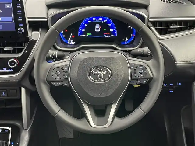 トヨタ カローラ クロス ハイブリッド Z 愛知県 2023(令5)年 1.6万km アティチュードブラックマイカ 純正８型ＤＡ　フルセグＴＶ　全方位カメラ　禁煙車　ハーフレザー　シートヒーター　電動リアゲート　ＢＳＭ　パワーシート　セーフティセンス　衝突軽減　追従クルコン　コーナーセンサー　ルーフレール　ＬＥＤオートライト　オートハイビーム　前後ドラレコ　電動パーキングブレーキ　ETC