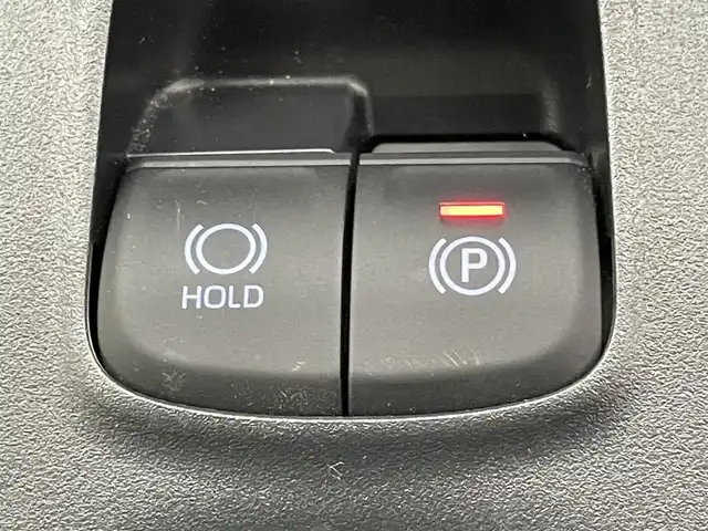 トヨタ カローラ クロス ハイブリッド Z 愛知県 2023(令5)年 1.6万km アティチュードブラックマイカ 純正８型ＤＡ　フルセグＴＶ　全方位カメラ　禁煙車　ハーフレザー　シートヒーター　電動リアゲート　ＢＳＭ　パワーシート　セーフティセンス　衝突軽減　追従クルコン　コーナーセンサー　ルーフレール　ＬＥＤオートライト　オートハイビーム　前後ドラレコ　電動パーキングブレーキ　ETC