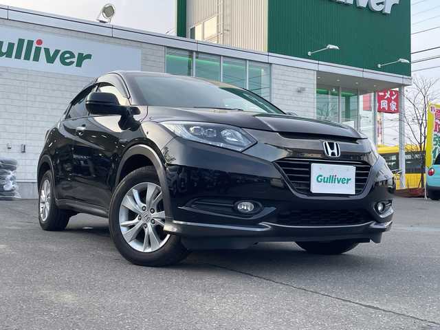 ホンダ ヴェゼル ハイブリッド X ホンダセンシング 道東・釧路十勝 2017(平29)年 9.8万km クリスタルブラックパール 4WD/前後ドライブレコーダー/社外SDナビ/・フルセグ/CD/DVD/BT/ラジオ/バックカメラ/ホンダセンシング/レーダークルーズコントロール/レーンキープアシスト/ワイパーデアイザー/フロントシートヒーター/パドルシフト/ステアリングリモコン/アルミ付スタッドレスタイヤ積込/ETC/フロアマット/ドアバイザー