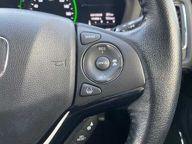 ホンダ ヴェゼル ハイブリッド X ホンダセンシング 道東・釧路十勝 2017(平29)年 9.8万km クリスタルブラックパール 4WD/前後ドライブレコーダー/社外SDナビ/・フルセグ/CD/DVD/BT/ラジオ/バックカメラ/ホンダセンシング/レーダークルーズコントロール/レーンキープアシスト/ワイパーデアイザー/フロントシートヒーター/パドルシフト/ステアリングリモコン/アルミ付スタッドレスタイヤ積込/ETC/フロアマット/ドアバイザー