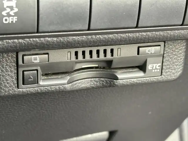 トヨタ カローラツーリング ハイブリッド ダブルバイビー 大分県 2019(令1)年 5.6万km スパークリングブラックパールクリスタルシャイン ・ナビ(Miracast/BT/USB)/・バックカメラ/・プリクラッシュセーフティ/・レーンキープアシスト/・コーナーセンサー/・ドライブレコーダー/・ETC/・ステアリングリモコン/・ブレーキホールド/・オートハイビーム/・ハーフレザーシート/・純正アルミホイール/・スマートキー/・プッシュスタートボタン