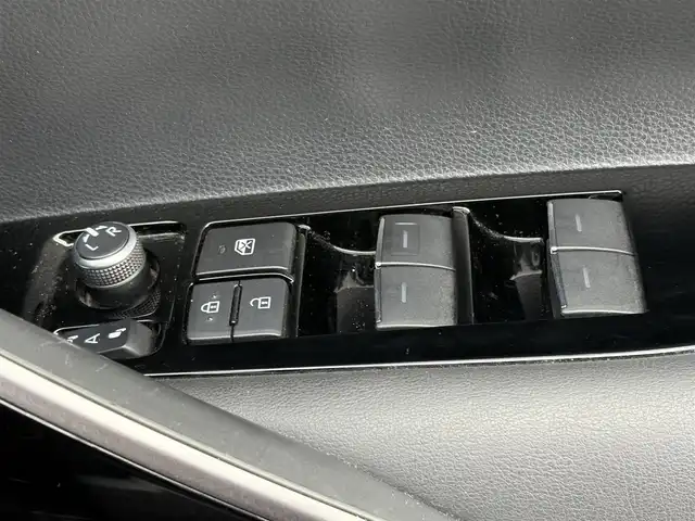 トヨタ カローラツーリング ハイブリッド ダブルバイビー 大分県 2019(令1)年 5.6万km スパークリングブラックパールクリスタルシャイン ・ナビ(Miracast/BT/USB)/・バックカメラ/・プリクラッシュセーフティ/・レーンキープアシスト/・コーナーセンサー/・ドライブレコーダー/・ETC/・ステアリングリモコン/・ブレーキホールド/・オートハイビーム/・ハーフレザーシート/・純正アルミホイール/・スマートキー/・プッシュスタートボタン