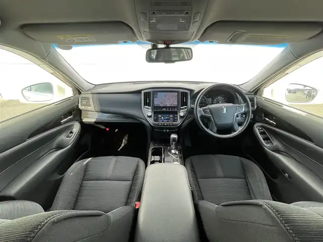 トヨタ クラウン アスリート S 千葉県 2015(平27)年 6.9万km ホワイトパールクリスタルシャイン 純正ナビ/フルセグTV/CD/DVD/HDD/Bluetooth/バックカメラ/ETC/ステアリングスイッチ/レーダークルーズコントロール/純正LEDヘッドライト/オートライト/フォグランプ/オートミラー/ウインカーミラー/ミリ波レーダープリクラッシュ/インテリジェントクリアランスソナー/全席オートウィンドウ/ドアバイザー/純正アルミホイール/純正フロアマット