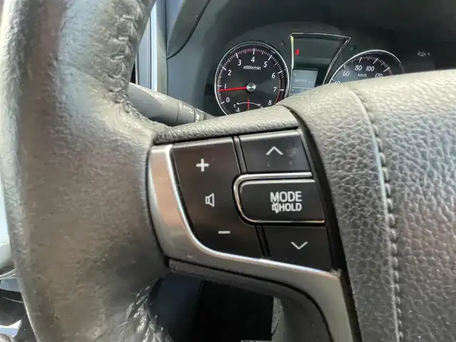 トヨタ クラウン アスリート S 千葉県 2015(平27)年 6.9万km ホワイトパールクリスタルシャイン 純正ナビ/フルセグTV/CD/DVD/HDD/Bluetooth/バックカメラ/ETC/ステアリングスイッチ/レーダークルーズコントロール/純正LEDヘッドライト/オートライト/フォグランプ/オートミラー/ウインカーミラー/ミリ波レーダープリクラッシュ/インテリジェントクリアランスソナー/全席オートウィンドウ/ドアバイザー/純正アルミホイール/純正フロアマット