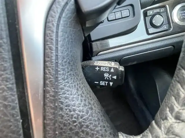 トヨタ クラウン アスリート S 千葉県 2015(平27)年 6.9万km ホワイトパールクリスタルシャイン 純正ナビ/フルセグTV/CD/DVD/HDD/Bluetooth/バックカメラ/ETC/ステアリングスイッチ/レーダークルーズコントロール/純正LEDヘッドライト/オートライト/フォグランプ/オートミラー/ウインカーミラー/ミリ波レーダープリクラッシュ/インテリジェントクリアランスソナー/全席オートウィンドウ/ドアバイザー/純正アルミホイール/純正フロアマット