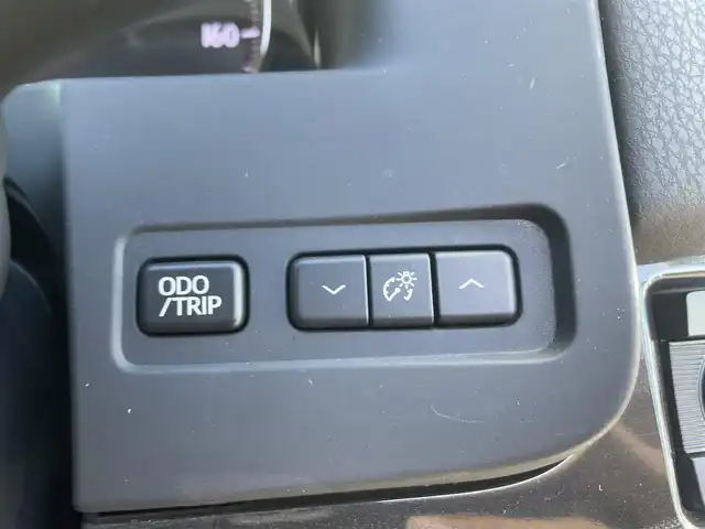 トヨタ クラウン アスリート S 千葉県 2015(平27)年 6.9万km ホワイトパールクリスタルシャイン 純正ナビ/フルセグTV/CD/DVD/HDD/Bluetooth/バックカメラ/ETC/ステアリングスイッチ/レーダークルーズコントロール/純正LEDヘッドライト/オートライト/フォグランプ/オートミラー/ウインカーミラー/ミリ波レーダープリクラッシュ/インテリジェントクリアランスソナー/全席オートウィンドウ/ドアバイザー/純正アルミホイール/純正フロアマット