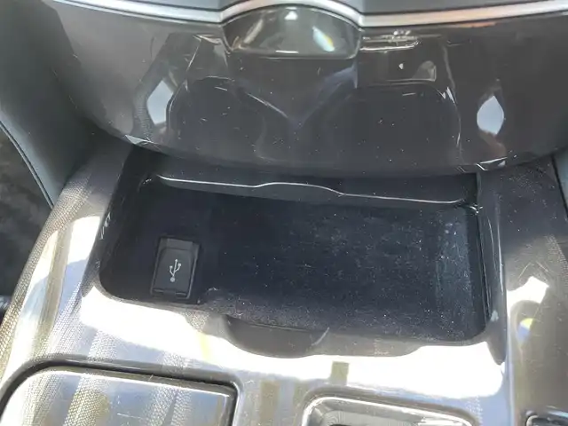 トヨタ クラウン アスリート S 千葉県 2015(平27)年 6.9万km ホワイトパールクリスタルシャイン 純正ナビ/フルセグTV/CD/DVD/HDD/Bluetooth/バックカメラ/ETC/ステアリングスイッチ/レーダークルーズコントロール/純正LEDヘッドライト/オートライト/フォグランプ/オートミラー/ウインカーミラー/ミリ波レーダープリクラッシュ/インテリジェントクリアランスソナー/全席オートウィンドウ/ドアバイザー/純正アルミホイール/純正フロアマット