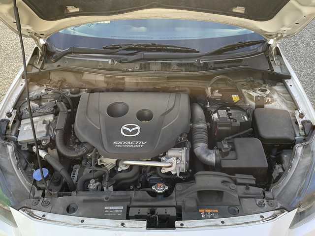 マツダ デミオ XD ツーリング 大阪府 2015(平27)年 14万km スノーフレイクホワイトパールマイカ ワンオーナー/純正メモリナビ/・DVD/CD/FM/AM/Bluetooth/・フルセグテレビ/ETC/ドライブレコーダー/バックカメラ/レーンキープアシスト/クルーズコントロール/盗難防止装置/革巻きステアリング/ステアリングリモコン/パドルシフト/コーナーセンサー/LEDヘッドライト/オートライト/オートエアコン/ドアバイザー/ヘッドアップディスプレイ/スマートキー×2/プッシュスタート/12V電源/USBジャック/純正16インチアルミホイール/純正フロアマット/取扱説明書/保証書