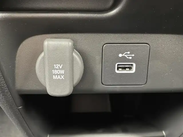 ホンダ フリード AIR 富山県 2025(令7)年 0.1万km プラチナホワイトパール 純正8型ナビ【LXM-245ZFEi】/（USB/BT/AM/FM）/フルセグTV/バックカメラ/衝突軽減ブレーキ/アダプティブクルーズコントロール/レーンキープアシスト/ブレーキホールド/横滑り防止装置/盗難防止装置/両側パワースライドドア/スマートキー×２/ドアバイザー/プッシュスタート/保証書