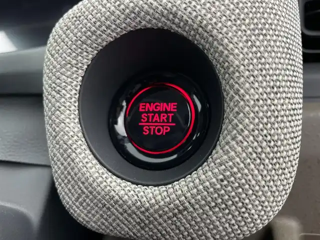 ホンダ フリード AIR 富山県 2025(令7)年 0.1万km プラチナホワイトパール 純正8型ナビ【LXM-245ZFEi】/（USB/BT/AM/FM）/フルセグTV/バックカメラ/衝突軽減ブレーキ/アダプティブクルーズコントロール/レーンキープアシスト/ブレーキホールド/横滑り防止装置/盗難防止装置/両側パワースライドドア/スマートキー×２/ドアバイザー/プッシュスタート/保証書