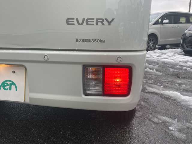 スズキ エブリイ JOINターボ 山形県 2024(令6)年 0.9万km パールホワイト 4WD/ターボエンジン/禁煙車/純正ディスプレイオーディオ/appleCarplay/AndroidAuto/FM/AM/Bluetooth接続/両側パワースライドドア/衝突軽減ブレーキ/後方コーナーセンサー/バックカメラ/アイドリングストップ/オートライト/LEDヘッドライト/横滑り防止装置/純正ドアバイザー/パワステ/パワーウィンドウ