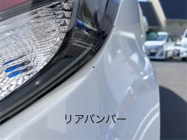 トヨタ アクア G G’s 三重県 2015(平27)年 19.4万km ライムホワイトパールクリスタルシャイン シートヒーター(運転席/助手席)/純正9インチナビ(Bluetooth/CD/DVD/地デジTV/FM/AM/SD)/ドライブレコーダー(前)/バックカメラ/ETC/セーフティセンスC(プリクラッシュセーフティシステム/レーンディパーチャーアラート/オートマチックハイビーム)/クルーズコントロール/ステアリングスイッチ/純正フロアマット/ドアバイザー/スマートエントリーパッケージ/ブラック加飾LEDヘッドランプ/開口部台形メッキ横6本桟フロントエアロバンパー/LEDフロントフォグランプ/LEDイルミネーションランプ/ボディ同色サイドシルスポイラー/エアロバンパー/「Ｇ’s」エンブレム(フロントフェンダー/リア)/195/45R17タイヤ/17インチ光機アルミホイール/ローダウンサスペンション/アルミペダル/ブラック合皮/アルカンターラコンビスポーツシート(「G’s」エンブレム付)/シルバーステッチ入アームレスト付センターコンソールボックス/スペアキー