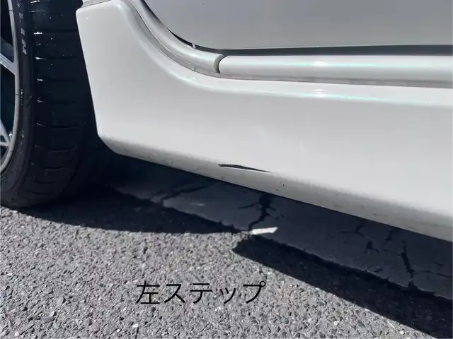 トヨタ アクア G G’s 三重県 2015(平27)年 19.4万km ライムホワイトパールクリスタルシャイン シートヒーター(運転席/助手席)/純正9インチナビ(Bluetooth/CD/DVD/地デジTV/FM/AM/SD)/ドライブレコーダー(前)/バックカメラ/ETC/セーフティセンスC(プリクラッシュセーフティシステム/レーンディパーチャーアラート/オートマチックハイビーム)/クルーズコントロール/ステアリングスイッチ/純正フロアマット/ドアバイザー/スマートエントリーパッケージ/ブラック加飾LEDヘッドランプ/開口部台形メッキ横6本桟フロントエアロバンパー/LEDフロントフォグランプ/LEDイルミネーションランプ/ボディ同色サイドシルスポイラー/エアロバンパー/「Ｇ’s」エンブレム(フロントフェンダー/リア)/195/45R17タイヤ/17インチ光機アルミホイール/ローダウンサスペンション/アルミペダル/ブラック合皮/アルカンターラコンビスポーツシート(「G’s」エンブレム付)/シルバーステッチ入アームレスト付センターコンソールボックス/スペアキー