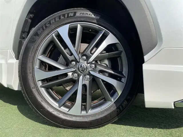 トヨタ カローラ クロス ハイブリッド Z 香川県 2024(令6)年 3万km プラチナホワイトパールマイカ 登録時走行距離；29227km/純正ナビ/全方位カメラ/モデリスタエアロ/ガラスルーフ/衝突被害軽減システム/ブラインドスポットモニター/クルーズコントロール/クリアランスソナー/電動リアゲート/パワーシート/シートヒーター/純正フロアマット/純正AW18インチ/スマートキー