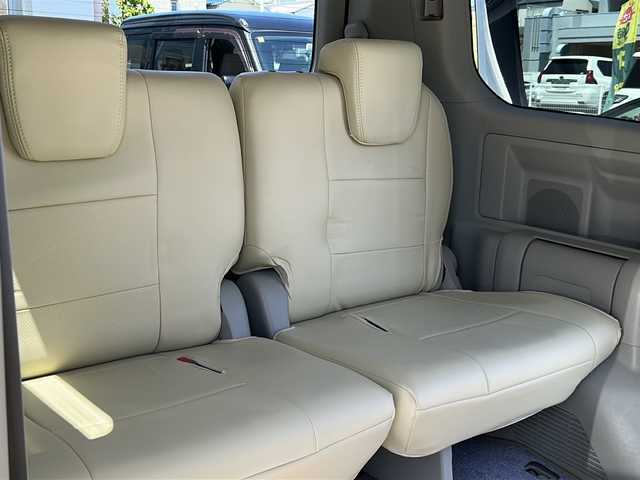 トヨタ ノア X 大阪府 2010(平22)年 6.9万km ホワイトパールクリスタルシャイン ワンオーナー/純正７型ナビ（NHDT-W60G）/ワンセグ/ビルドインETC/ドライブレコーダー/両側スライドドア/電動格納ウィンカーミラー/リモコンキー