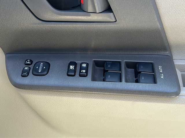 トヨタ ノア X 大阪府 2010(平22)年 6.9万km ホワイトパールクリスタルシャイン ワンオーナー/純正７型ナビ（NHDT-W60G）/ワンセグ/ビルドインETC/ドライブレコーダー/両側スライドドア/電動格納ウィンカーミラー/リモコンキー