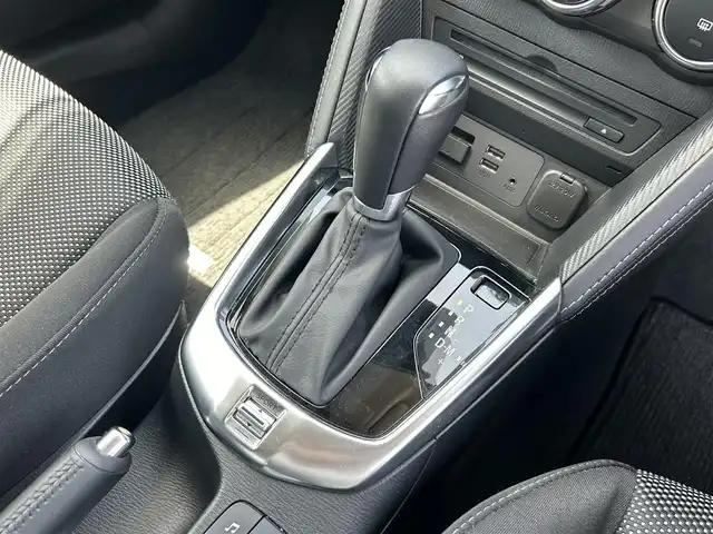 マツダ デミオ 15Sツーリング 鳥取県 2018(平30)年 4.5万km エターナルブルーマイカ 純正ナビ/フルセグ/DVD/CD/BT/USB/全方位カメラ・ETC/前方ドライブレコーダー/前席シートヒーター/衝突軽減ブレーキ/レーダークルーズコントロール/レーンキープアシスト/LEDヘッドライト/純正15インチアルミホイール/プッシュエンジンスタート/アイドリングストップ/フロアマット/ドアバイザー/保証書・取扱説明書/スペアキー