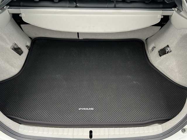 トヨタ プリウス S ツーリングセレクション 福島県 2011(平23)年 7.6万km ホワイトパールクリスタルシャイン 純正ＨＤＤナビ＆フルセグＴＶ/（ＤＶＤ＆ＢＴ＆ＭＳＶ＆ＳＤ）/バックカメラ/ＥＴＣ/社外１５inアルミホイール/レザー調シートカバー/ＢＬＩＴＺスロットルコントローラー/ＴＥＩＮサスペンションコントローラー/車高調/オートライト/ＬＥＤライト/フォグランプ/ウィンカーミラー/電動格納ミラー/スマートキー/プッシュスタート/Ｗ＋サイドエアバッグ/横滑り防止装置/ＡＢＳ/ドアバイザー/フロアマット