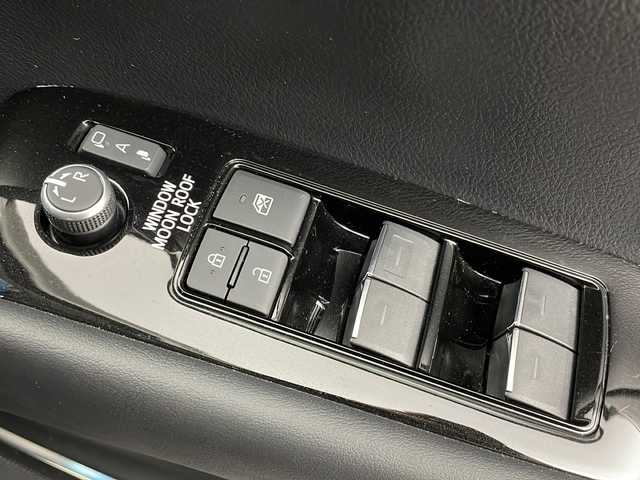 トヨタ アルファード S Cパッケージ 千葉県 2022(令4)年 0.7万km ホワイトパールクリスタルシャイン ツインムーンルーフ/トヨタセーフティセンス/・プリクラッシュセーフティ/・レーントレーシングアシスト/・クリアランスソナー/・ブラインドスポットモニター/・ロードサインアシスト/・オートハイビーム/コネクティッドナビ付ディスプレイオーディオ/CD BT USB フルセグ/後席フリップダウンモニター/バックカメラ/両側パワースライドドア/パワーバックドア/アダプティブクルーズコントロール/LEDオートライト/レザーシート/メモリ機能付きパワーシート/シートエアコン/ステアリングヒーター/ブレーキホールド/パーキングスイッチ/スマートキー/プッシュスタート/ビルトインETC2.0