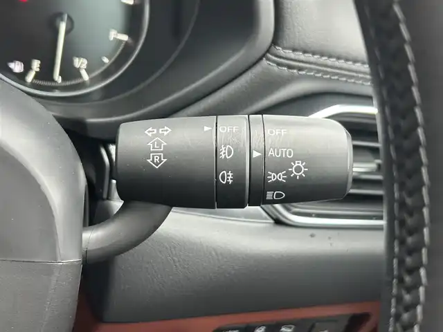 マツダ ＣＸ－８ XD エクスクルーシブモード 静岡県 2022(令4)年 2.7万km スノーフレイクホワイトパールマイカ ４ＷＤ/衝突軽減システム/純正ＳＤナビ/フルセグＴＶ/ＢＴオーディオ/ＥＴＣ2.0/全周囲カメラ/レザーシート/シートヒーター/エアシート/パワーシート/ハンドルヒーター/ダブルエアコン/サンルーフ/ガラスルーフ/ルーフレール/前後コーナーセンサー/電動リアゲート(フットセンサー)/追従機能付クルコン/ＬＡＳ(レーンキープアシストシステム)/スペアキー/カーテンエアバッグ/LEDヘッドライト/オートライト/純正フロアマット/純正１９ＡＷ