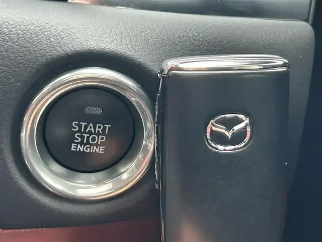 マツダ ＣＸ－８ XD エクスクルーシブモード 静岡県 2022(令4)年 2.7万km スノーフレイクホワイトパールマイカ ４ＷＤ/衝突軽減システム/純正ＳＤナビ/フルセグＴＶ/ＢＴオーディオ/ＥＴＣ2.0/全周囲カメラ/レザーシート/シートヒーター/エアシート/パワーシート/ハンドルヒーター/ダブルエアコン/サンルーフ/ガラスルーフ/ルーフレール/前後コーナーセンサー/電動リアゲート(フットセンサー)/追従機能付クルコン/ＬＡＳ(レーンキープアシストシステム)/スペアキー/カーテンエアバッグ/LEDヘッドライト/オートライト/純正フロアマット/純正１９ＡＷ