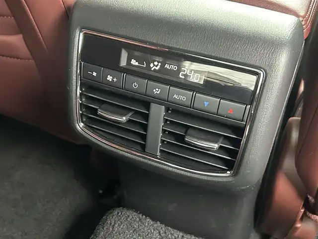 マツダ ＣＸ－８ XD エクスクルーシブモード 静岡県 2022(令4)年 2.7万km スノーフレイクホワイトパールマイカ ４ＷＤ/衝突軽減システム/純正ＳＤナビ/フルセグＴＶ/ＢＴオーディオ/ＥＴＣ2.0/全周囲カメラ/レザーシート/シートヒーター/エアシート/パワーシート/ハンドルヒーター/ダブルエアコン/サンルーフ/ガラスルーフ/ルーフレール/前後コーナーセンサー/電動リアゲート(フットセンサー)/追従機能付クルコン/ＬＡＳ(レーンキープアシストシステム)/スペアキー/カーテンエアバッグ/LEDヘッドライト/オートライト/純正フロアマット/純正１９ＡＷ
