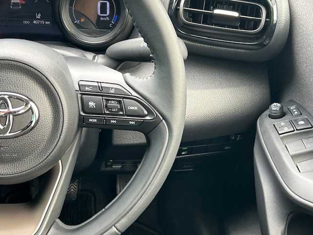 トヨタ ヤリス ハイブリッド Z 茨城県 2020(令2)年 4.1万km シルバーM 純正メモリナビ/AM/FM/USB/BT/クルーズコントロール/LEDオートライト/オートマチックハイビーム/シートヒーター/15インチアルミホイール/スマートキー/ビルトインETC/純正フロアマット/横滑り防止装置/レーンキープアシスト/盗難防止装置/エアバック/衝突被害軽減システム