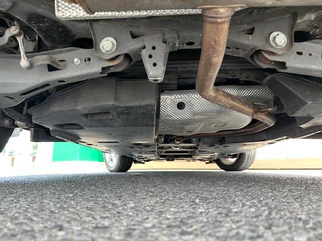 トヨタ Ｃ－ＨＲ S LEDパッケージ 茨城県 2019(令1)年 3.2万km シルバー 純正ＳＤナビ　/レーダークルーズコントロール　/ドライブレコーダー　/バックカメラ　/オールオートパワーウィンドウ　/コーナーセンサー前後　/ＬＥＤライト　/オートマチックハイビーム　/純正１７インチアルミホイール/純正フロアマット/衝突軽減システム/パワーステアリング