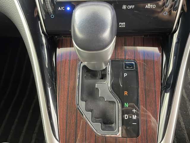 トヨタ ハリアー プレミアム アドバンスドP 道央・札幌 2014(平26)年 3万km ホワイトパールクリスタルシャイン ・4WD / 社外エアロ/・トヨタセーフティセンス/・プリクラッシュセーフティ/・レーダークルーズコントロール/・純正ナビ　フルセグTV/BT/DVD/USB/・パノラミックビューモニター/・JBLプレミアムサウンド/・ハーフレザーシート/パワーシート/・パワーバックドア/・置くだけ充電   /  ETC/・インテリジェントクリアランスソナー/・LEDヘッドライト/オートハイビーム/・レーンアシスト