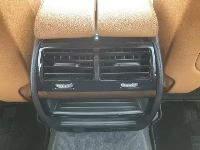 ＢＭＷ ５２３ｉ 熊本県 2023(令5)年 2.1万km サファイアブラックP ・スマートキー/・プッシュスタート/・インテリジェントセーフティ/・注意喚起アシスト/・速度アシスト/・ステアリングアシスト/・PDC自動起動/・アクティブPDC緊急ブレーキ/・パーキングアシスト/・ハイビームアシスト/・クルーズコントロール(追従式)/・茶革シート/・前席パワーシート/・前席シートヒーター /・純正メモリナビ/　【Bluetooth・USB・AppleCarPlay】/・フルセグTV/・バックカメラ/・ETC/・ドライブレコーダー(前後録画)/・ワイヤレス充電/・パワートランク/・LEDヘッドランプ/・純正マット/・保証書/取説