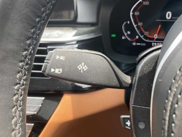 ＢＭＷ ５２３ｉ 熊本県 2023(令5)年 2.1万km サファイアブラックP ・スマートキー/・プッシュスタート/・インテリジェントセーフティ/・注意喚起アシスト/・速度アシスト/・ステアリングアシスト/・PDC自動起動/・アクティブPDC緊急ブレーキ/・パーキングアシスト/・ハイビームアシスト/・クルーズコントロール(追従式)/・茶革シート/・前席パワーシート/・前席シートヒーター /・純正メモリナビ/　【Bluetooth・USB・AppleCarPlay】/・フルセグTV/・バックカメラ/・ETC/・ドライブレコーダー(前後録画)/・ワイヤレス充電/・パワートランク/・LEDヘッドランプ/・純正マット/・保証書/取説