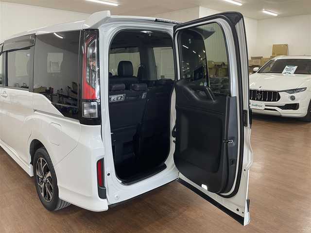 ホンダ ステップワゴン スパーダ クルスピセンシング 道央・札幌 2021(令3)年 3.3万km プラチナホワイトパール 4WD/寒冷地仕様/純正9インチナビ/・フルセグTV/CD/DVD/BT/SD/USB/バックカメラ/両側パワースライドドア/ハーフレザーシート/前席シートヒーター/ホンダセンシング/・衝突被害軽減ブレーキ/・誤発進抑制機能/・路外逸脱抑制機能/・先行車発進お知らせ機能/・標識認識機能/横滑り防止装置/アダプティブクルーズコントロール/ビルトインETC2.0/社外ドライブレコーダー/アイドリングストップ/プッシュスタート/スマートキーx2/ウインカーミラー/純正フロアマット/ドアバイザー/ステアリングリモコン/パドルシフト/オートライト/LEDヘッドライト/フォグライト/3列シート/わくわくゲート/純正16インチAW/新車時保証書/取扱説明書/ナビ取扱説明書