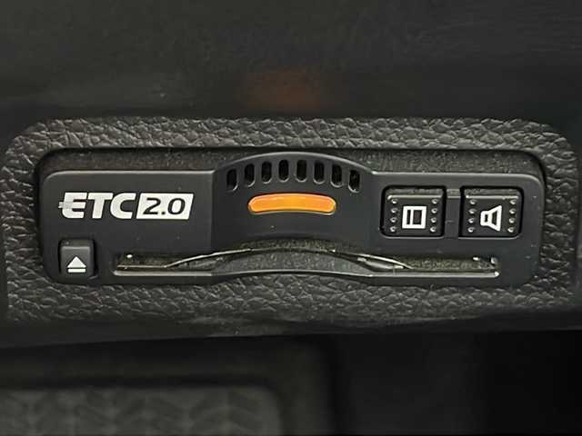 ホンダ ヴェゼル ハイブリッド e:HEV Z 三重県 2021(令3)年 5万km プラチナホワイトパール 純正ナビ/バックカメラ/BSM/前席シートヒーター/ワイヤレス充電器/電子パーキング/前後ドライブレコーダー/ステアリングヒーター/前後コーナーセンサー/デイライト/ビルトインETC2.0/革巻きステアリング/ステアリングリモコン/電動リヤゲート/純正フロアマット/レーダークルーズコントロール/パドルシフト/USB給電ポート/電動格納ミラー/禁煙車