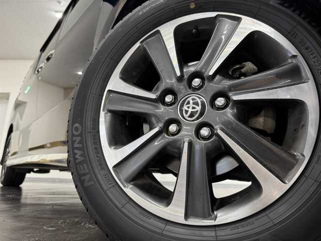 トヨタ ヴォクシー ZS 煌Ⅱ 三重県 2020(令2)年 6.2万km ブラッキッシュアゲハガラスフレーク ガソリン/FF/MTモード付インパネCVT/純正 9インチナビ NSZN-Y68T/（AM/FM/CD/DVD/TV/SD/SDREC/Bluetooth）/12.1型 純正 フリップダウンモニター V12T-R68C/バックガイドモニター/両側パワースライドドア/ドライブレコーダー 前後/ビルトインETC2.0/Toyota Safety Sense/・プリクラッシュセーフティ［PCS］/・レーンディパーチャーアラート［LDA］/・クリアランスソナー/・パーキングサポートブレーキ［PKSB］（前後静止物）/・オートハイビーム［AHB］/・先行車発進告知機能/装備/・クルーズコントロール/・左右独立オートエアコン/・後席オートエアコン（リヤヒーター/クーラー）/・オートライト/・LEDヘッドライト/・LEDフロントフォグライト/・充電用USBジャックx2（前席）/・ステアリングスイッチ/・プッシュスタート/・スマートキーシステム/・純正 16inAW/・保/取/ナビ取/・スマートキーx2
