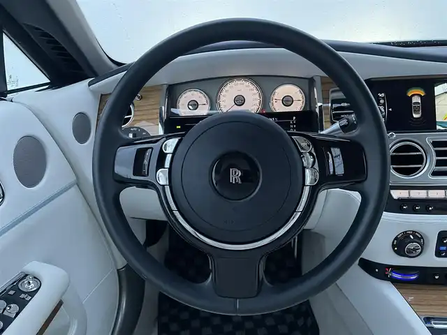 ロールスロイス ドーン 東京都 2020(令2)年 3.1万km 青Ⅱ メーカーナビ/フルセグTV/バックモニター/インテリジェントセーフティパッケージ/衝突警告/アダプティブクルーズコントロール/レーンキープアシスト/ヘッドアップディスプレイ/エアサス/オートホールド/ソフトトップルーフ/ソフトクローズドア/ブラックキャリパー/パワートランク/フットオープナー/純正21インチアルミホイール
