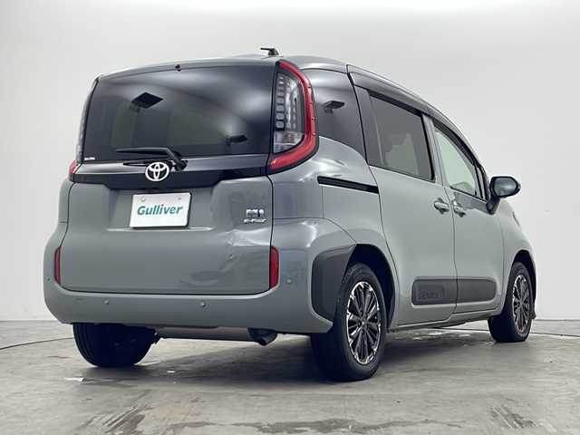 トヨタ シエンタ ハイブリッド Z 秋田県 2024(令6)年 1.8万km アーバンカーキ 4WD/純正ナビ/（FM/AM/Bluetooth/フルセグTV）/全方位カメラ/バックカメラ/両側パワースライドドア/モデリスタフロントエアロ/横滑り防止装置/レーダークルーズコントロール/衝突軽減装置/レーンキープアシスト/アイドリングストップ/ビルトインETC2.0/ステアリングリモコン/前席シートヒーター/ドアミラーヒーター/LEDヘッドライト/オートライト/オートハイビーム/プッシュスタート/スマートキー/スペアキー/電動格納ミラー/純正アルミホイール/純正フロアマット
